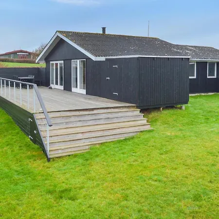 Holiday home Awesome In W/ Wifi And 3 Bedrooms Hejls