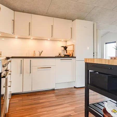 Awesome In W/ Wifi And 3 Bedrooms Holiday home *