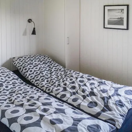 Awesome In W/ Wifi And 3 Bedrooms Holiday home